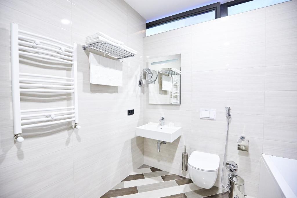 Brosse Garden Hotel Tbilisi Ngoại thất bức ảnh