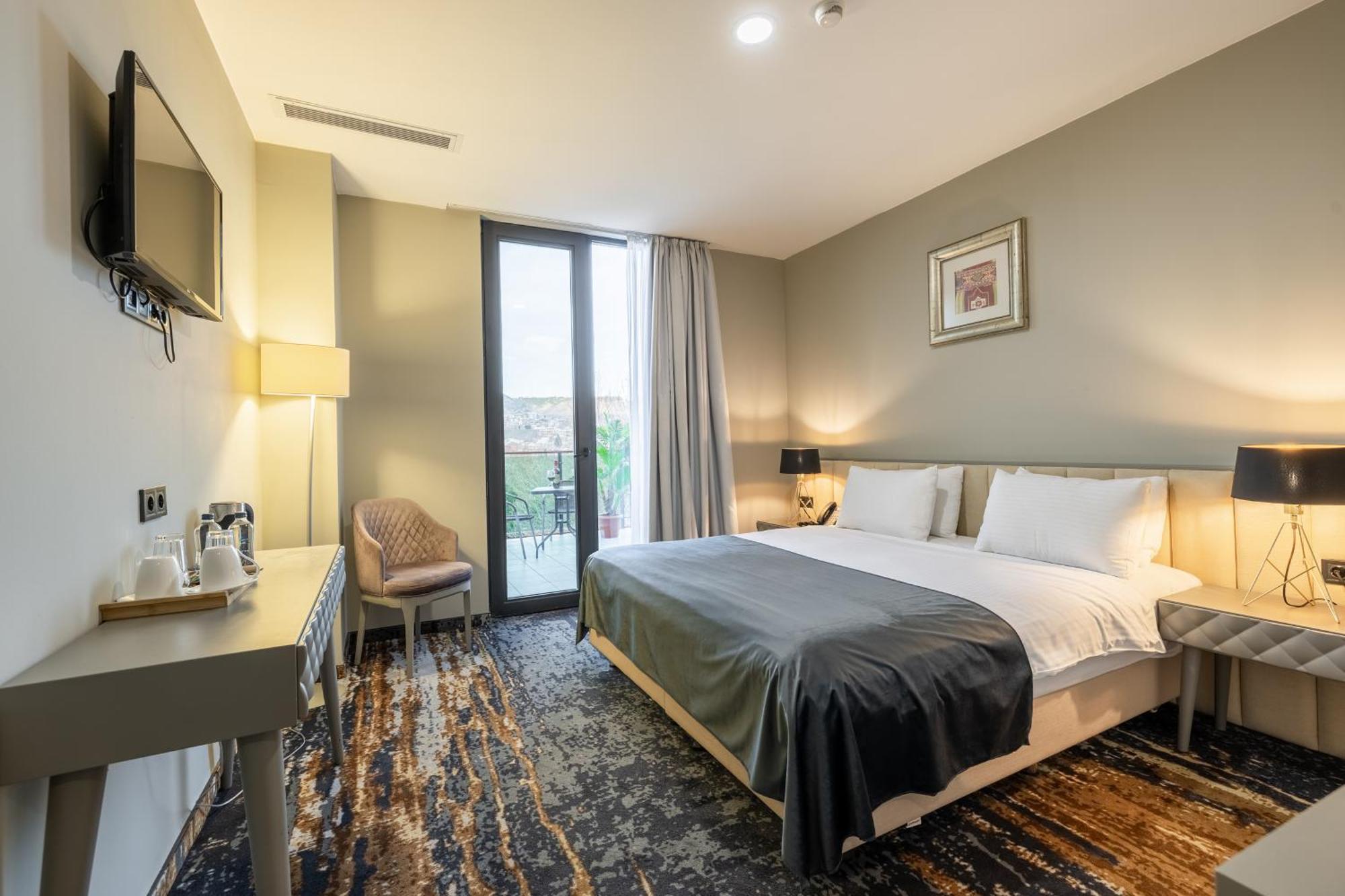 Brosse Garden Hotel Tbilisi Ngoại thất bức ảnh