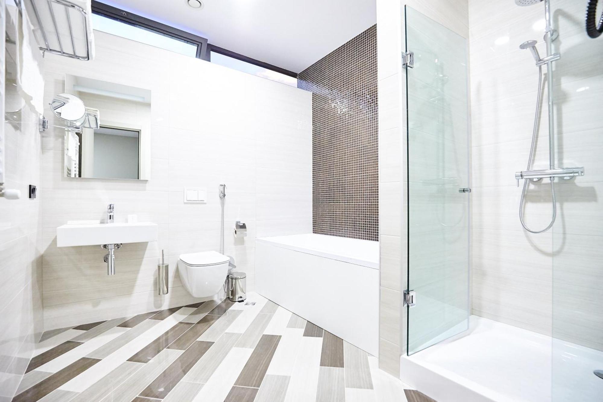 Brosse Garden Hotel Tbilisi Ngoại thất bức ảnh
