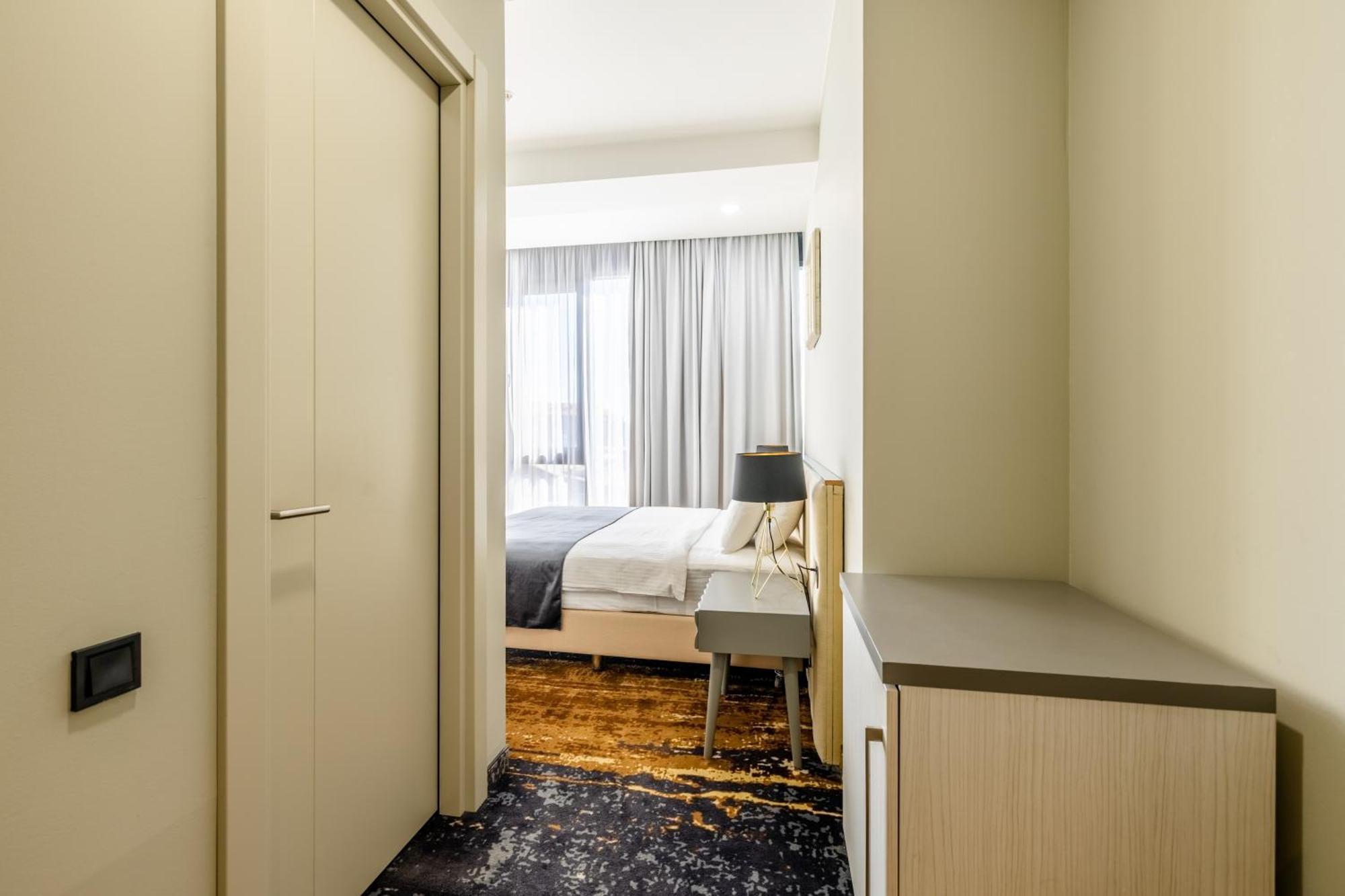 Brosse Garden Hotel Tbilisi Phòng bức ảnh