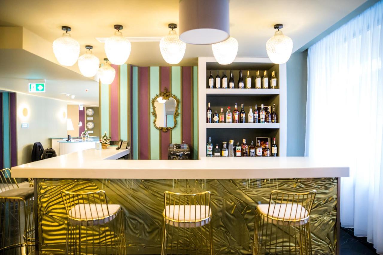 Brosse Garden Hotel Tbilisi Ngoại thất bức ảnh