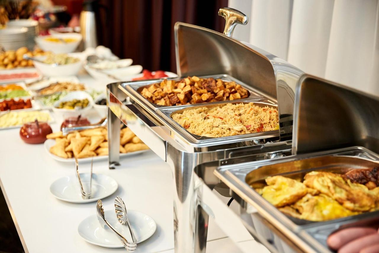 Brosse Garden Hotel Tbilisi Ngoại thất bức ảnh