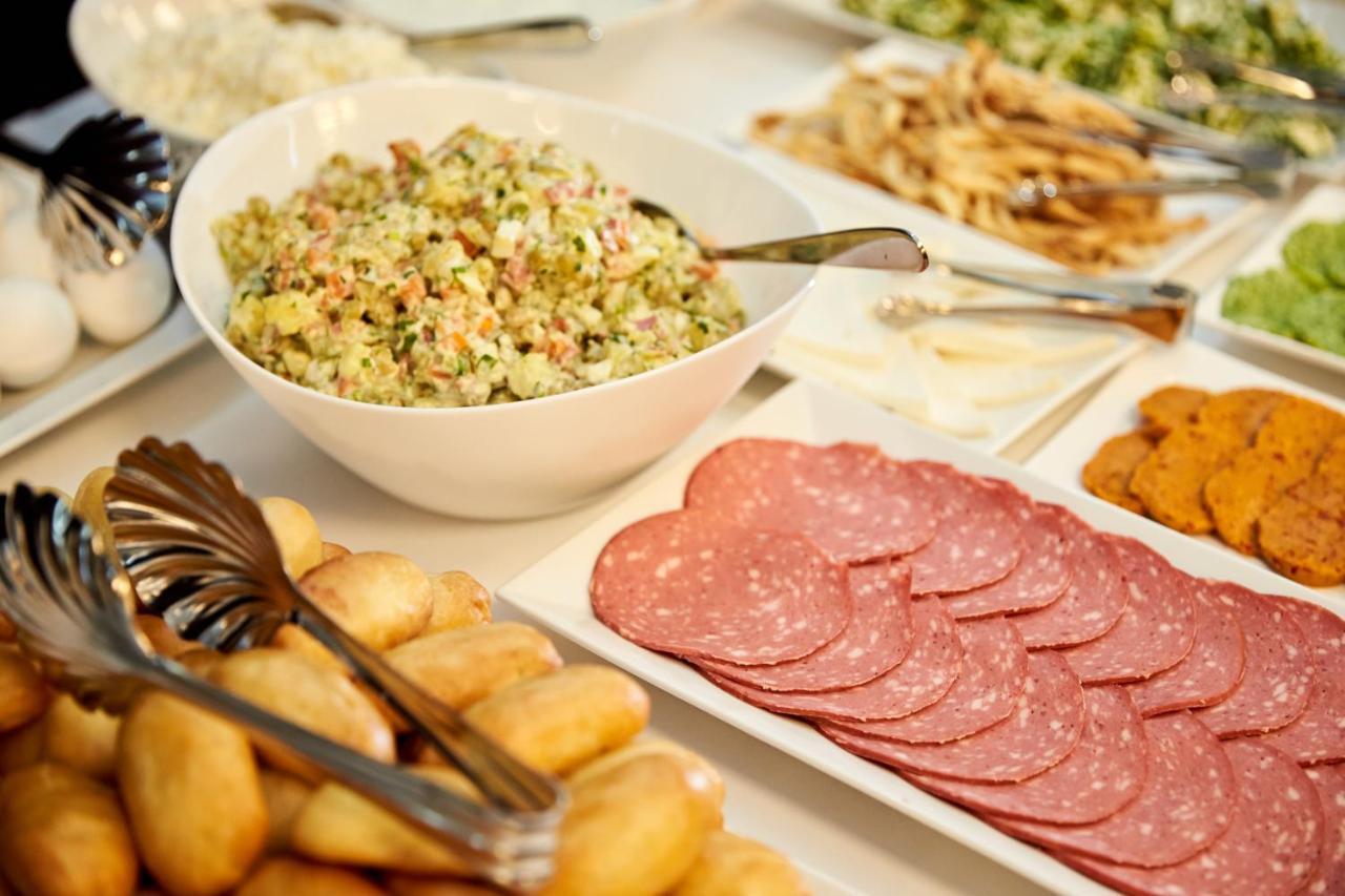 Brosse Garden Hotel Tbilisi Ngoại thất bức ảnh