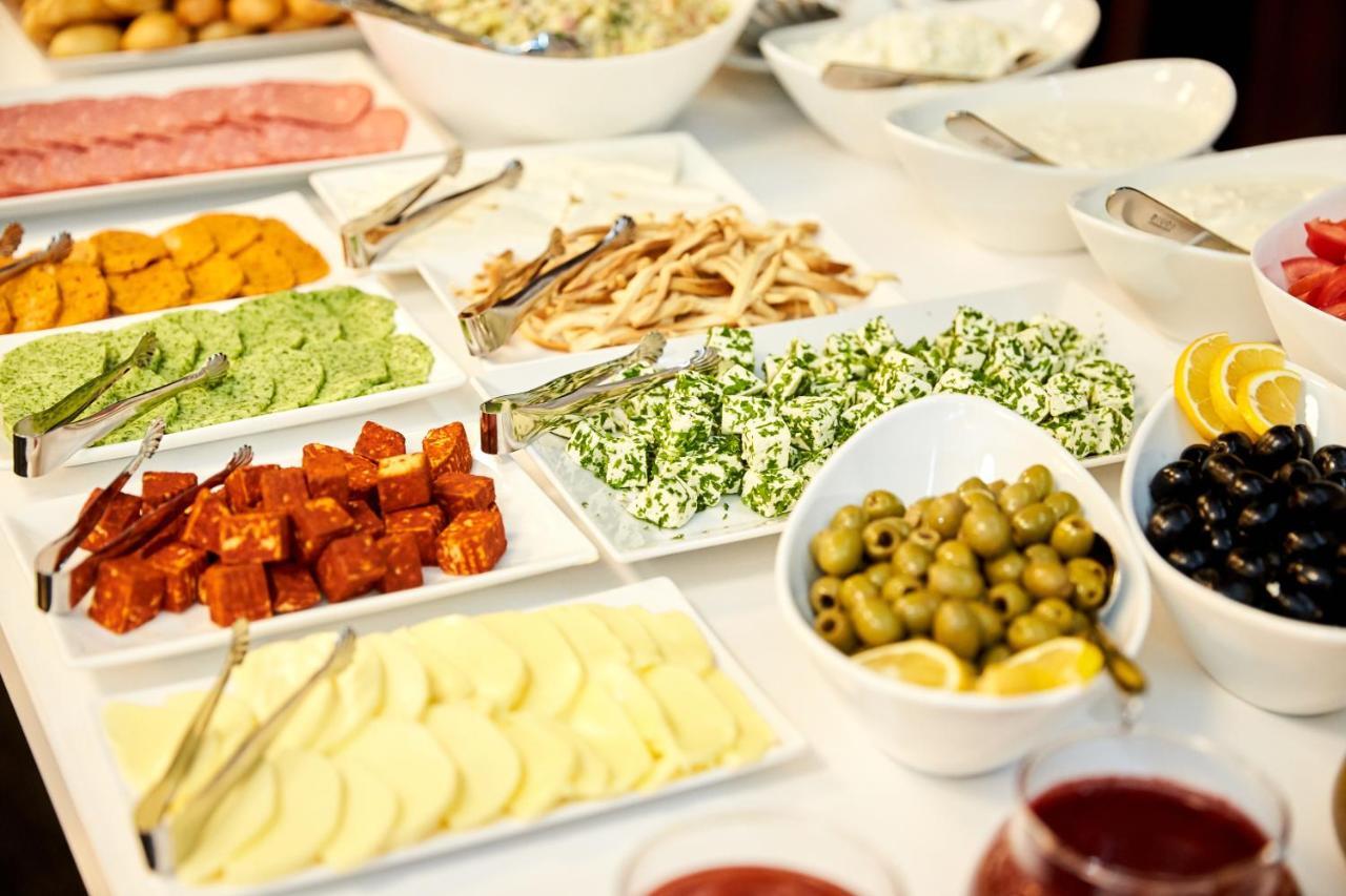 Brosse Garden Hotel Tbilisi Ngoại thất bức ảnh