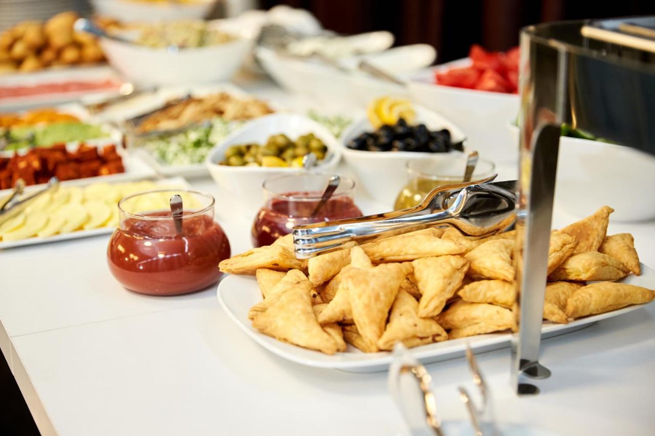 Brosse Garden Hotel Tbilisi Ngoại thất bức ảnh